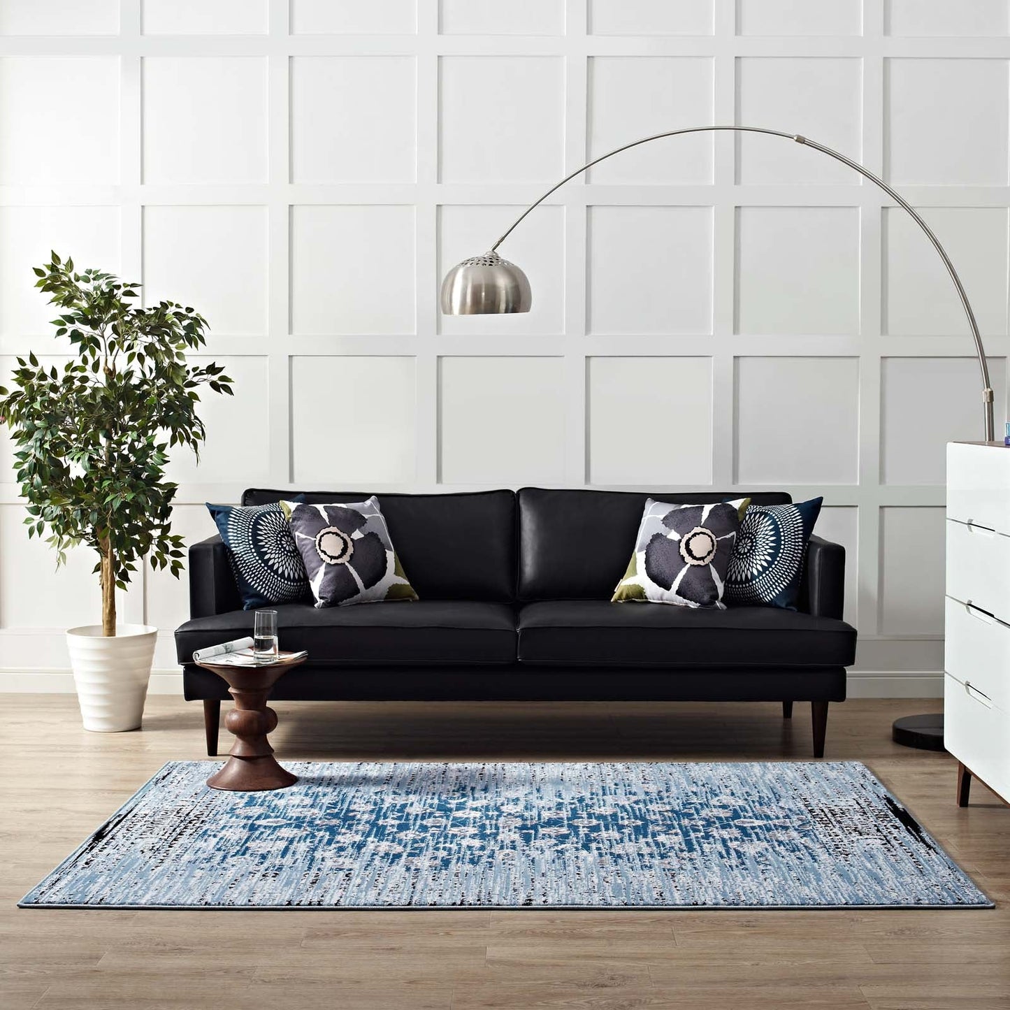Chiara Distressed Floral Lattice Contemporary 5x8 Area Rug by Modway