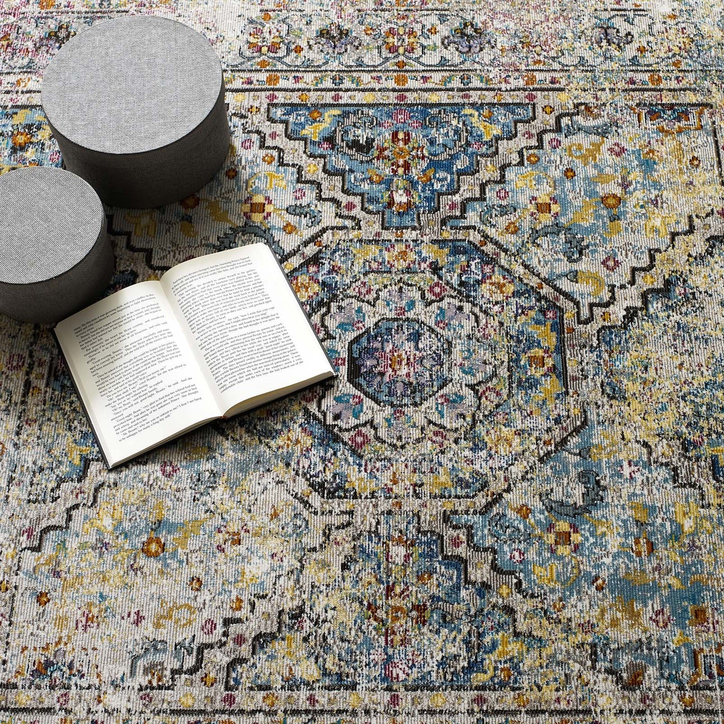 Success Jacinda Distressed Vintage Floral Vintage Medallion 5x8 Area Rug by Modway