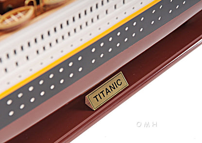 RMS Titanic Midsize with Display Case