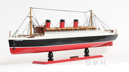 Queen Mary Midsize with Display Case