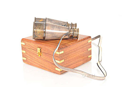 Binocular w leather overlay in wood box