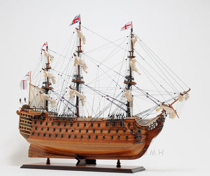 HMS Victory Midsize With Display Case
