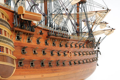 HMS Victory Midsize With Display Case