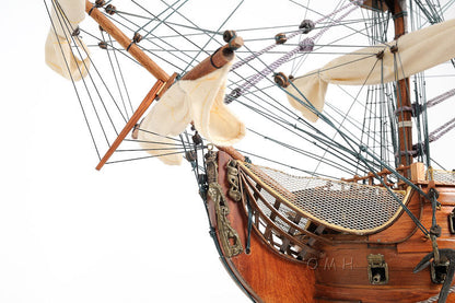 HMS Victory Midsize With Display Case