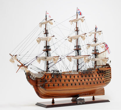 HMS Victory Large With Table Top Display Case