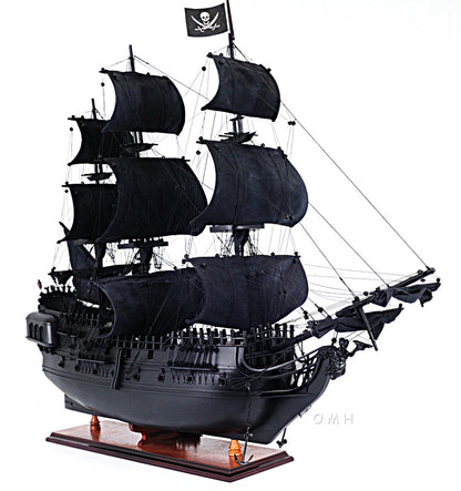 Black Pearl Pirate Ship Large With Table Top Display Case