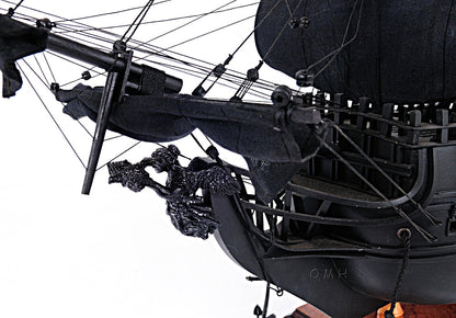 Black Pearl Pirate Ship Large With Table Top Display Case