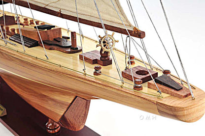 Endeavour 40